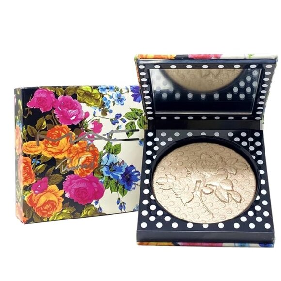 MAC By Richard Quinn Extra Dimension Skinfinish - Day Glow (Limited Edition) - Picture 1 of 3